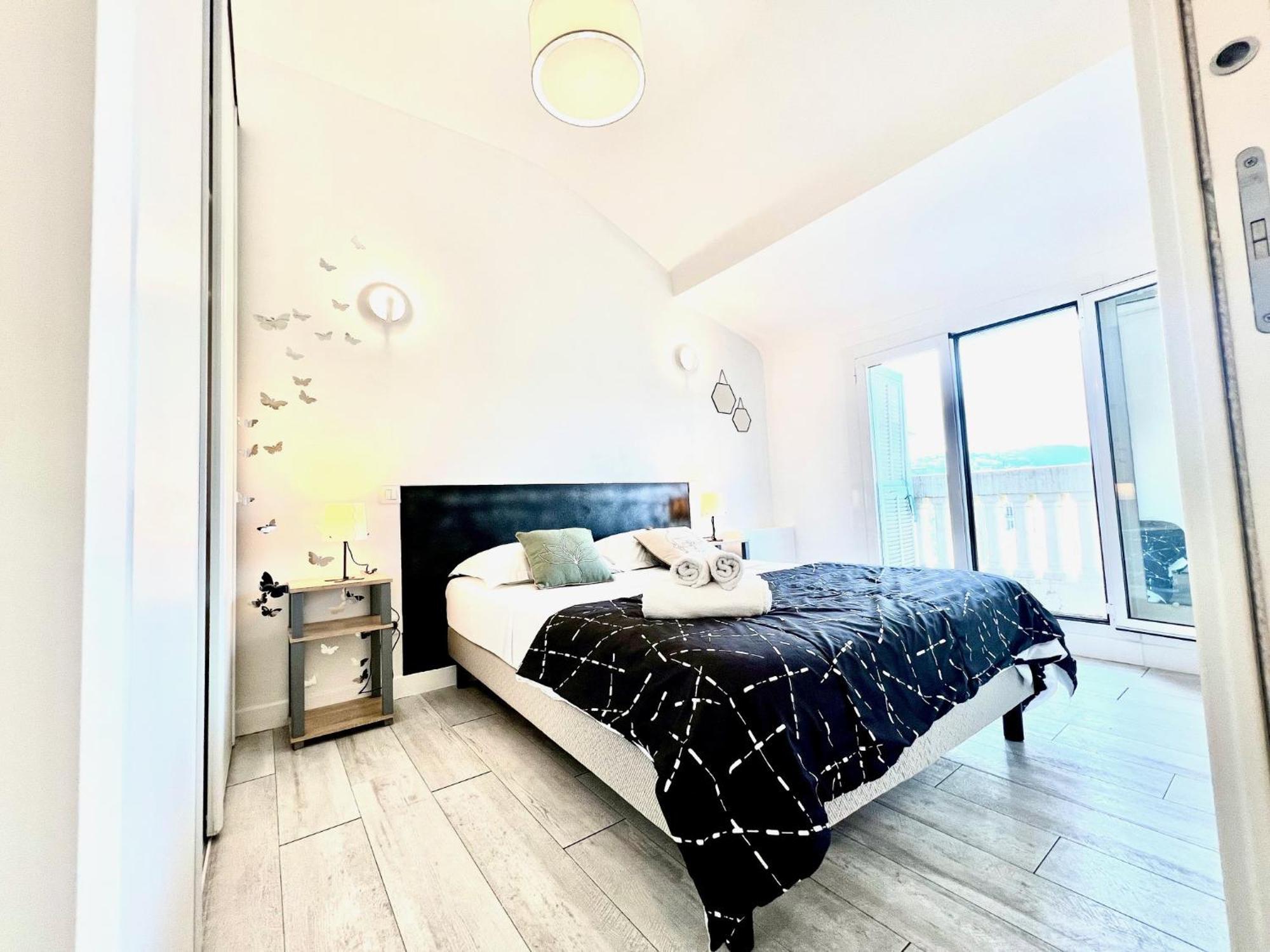 Riviera - B - Balcon Spitalieri - Jean Medecin Massena Apartment Nizza